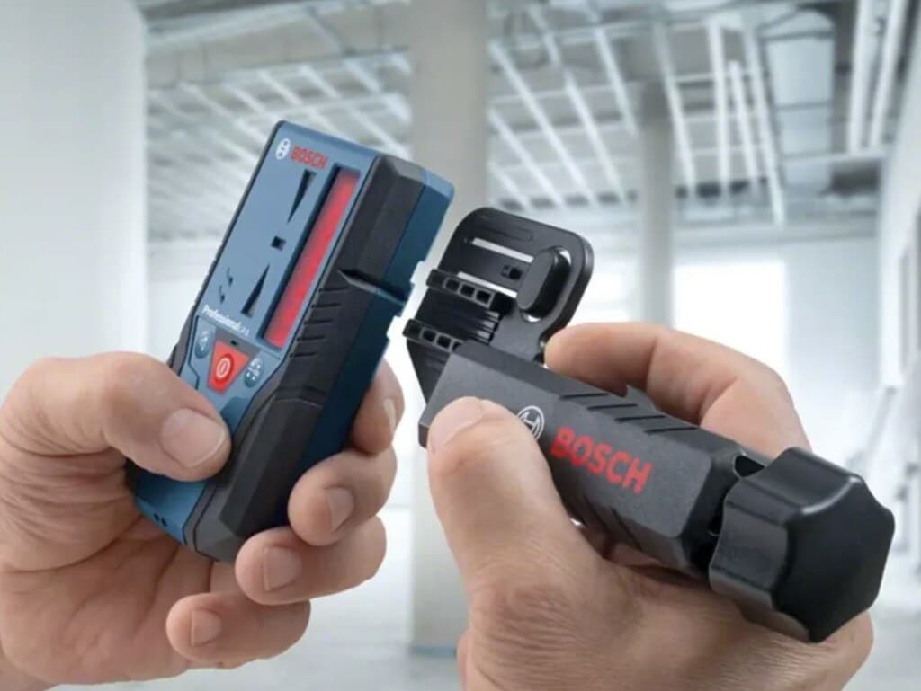 Image presents Bosch Lr6 Red Beam Laser Receiver, Line Combi Level Gll 3-80 Lr 6 0601069H00