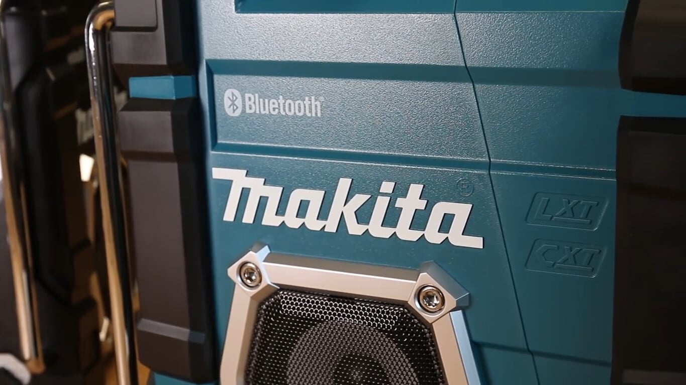 Image presents MAKITA 7.2 18V JOBSITE RADIO CORDLESS BLUETOOTH USB SPEAKER DMR108 SKIN ONLY